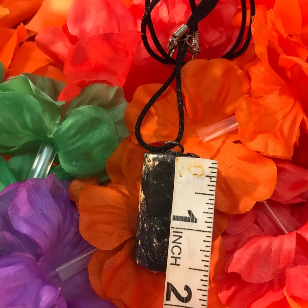 🖤🤍Necklace🤍🖤 - Picture 8 of 9